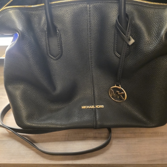 Michael Kors Hyde Black Leather Satchel with Gold Details - Picture 8 of 9